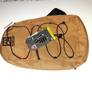 Avalanche shoulder medium bag